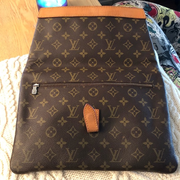 Louis Vuitton Pliante Clutch - Picture 4 of 8